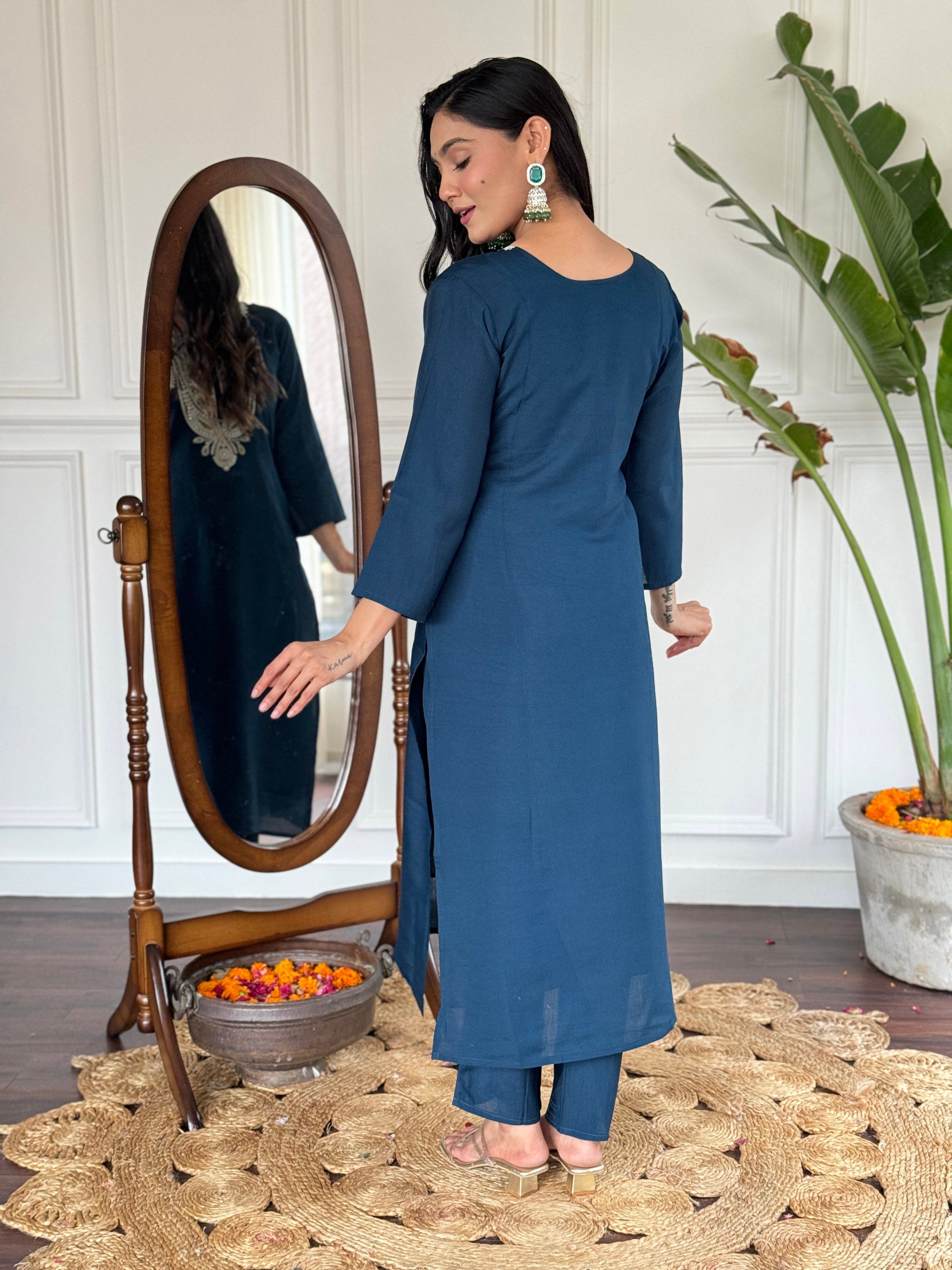 Beautiful Blue Color Viscose Slub Kurtis Pant Set