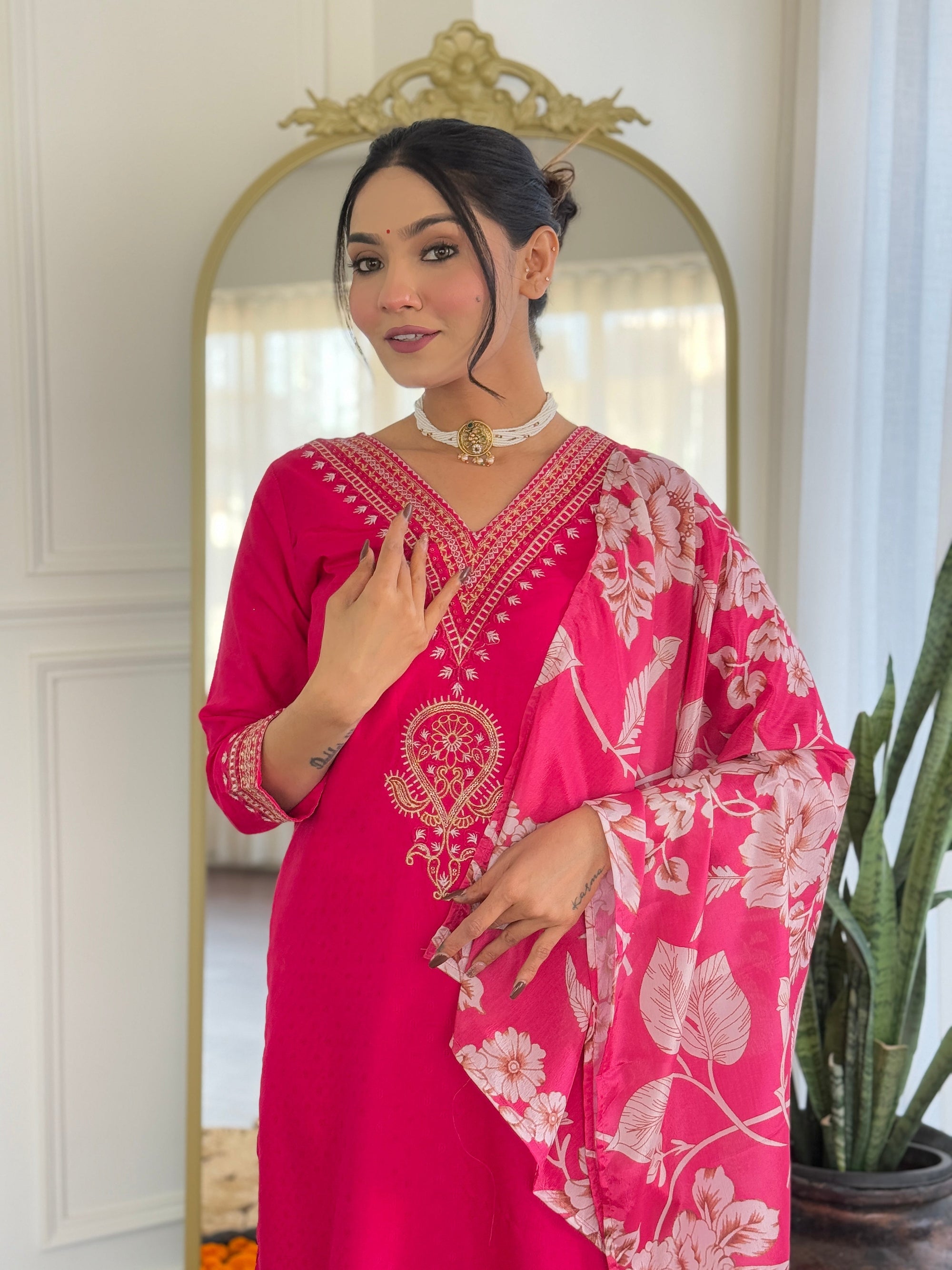 Beautiful Rani Color Viscose Rayon Fabric Kurtis Pant Set