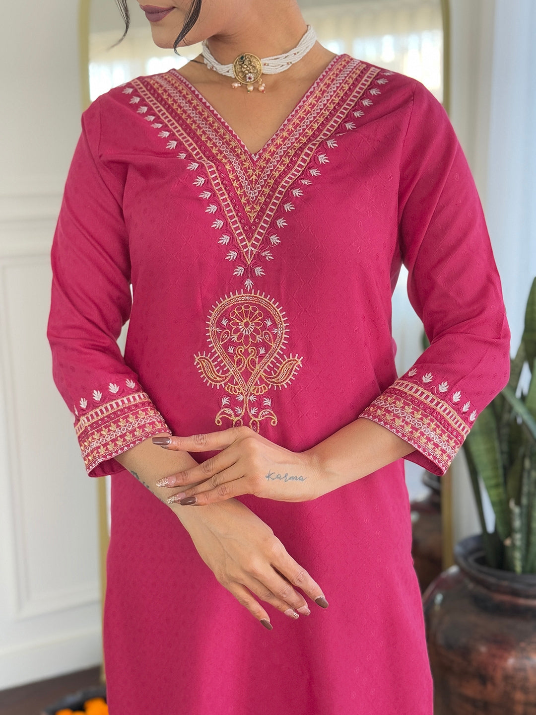 Beautiful Rani Color Viscose Rayon Fabric Kurtis Pant Set