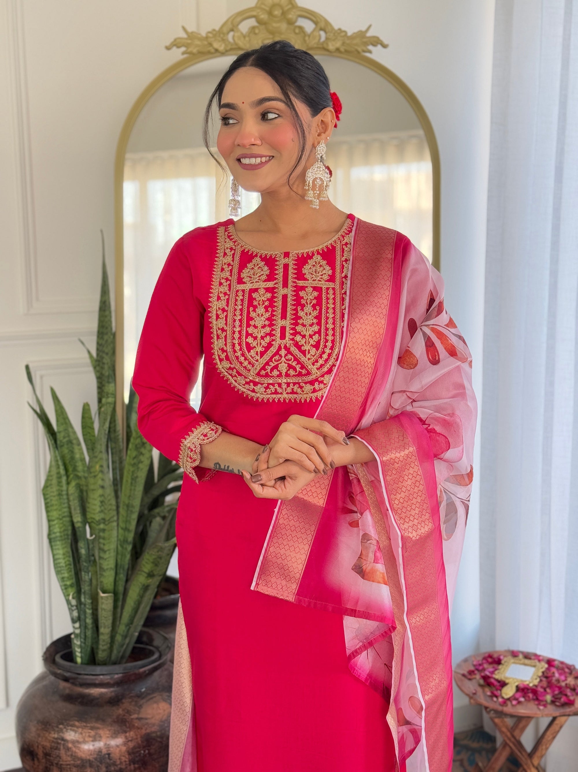 Beautiful Rani Color Viscose Rayon Fabric Kurtis Pant Set