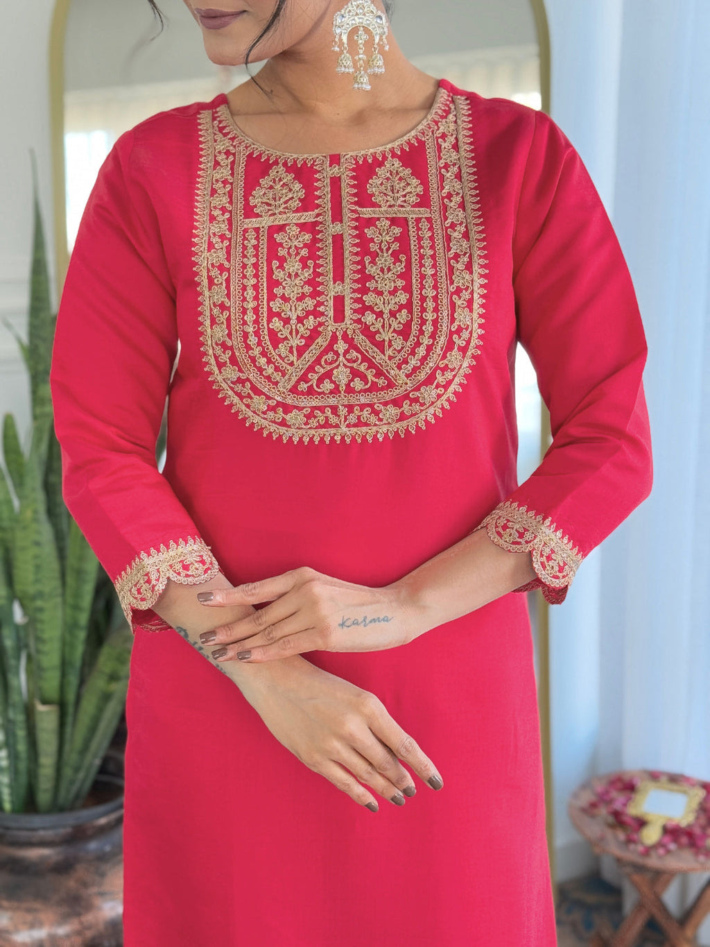Beautiful Rani Color Viscose Rayon Fabric Kurtis Pant Set