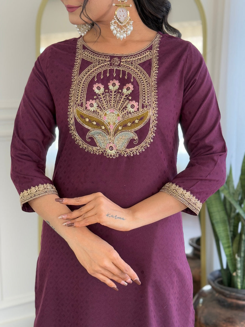 Beautiful Wine Color Viscose Rayon Fabric Kurtis Pant Set