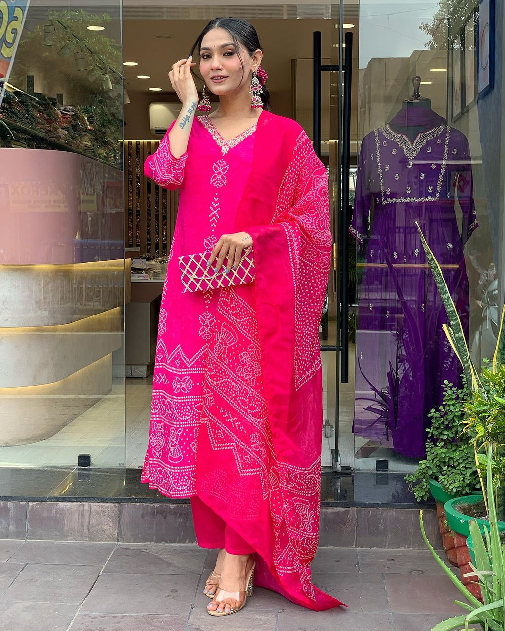 Beautiful Pink French Crepe Fabric Kurtis Pant Set