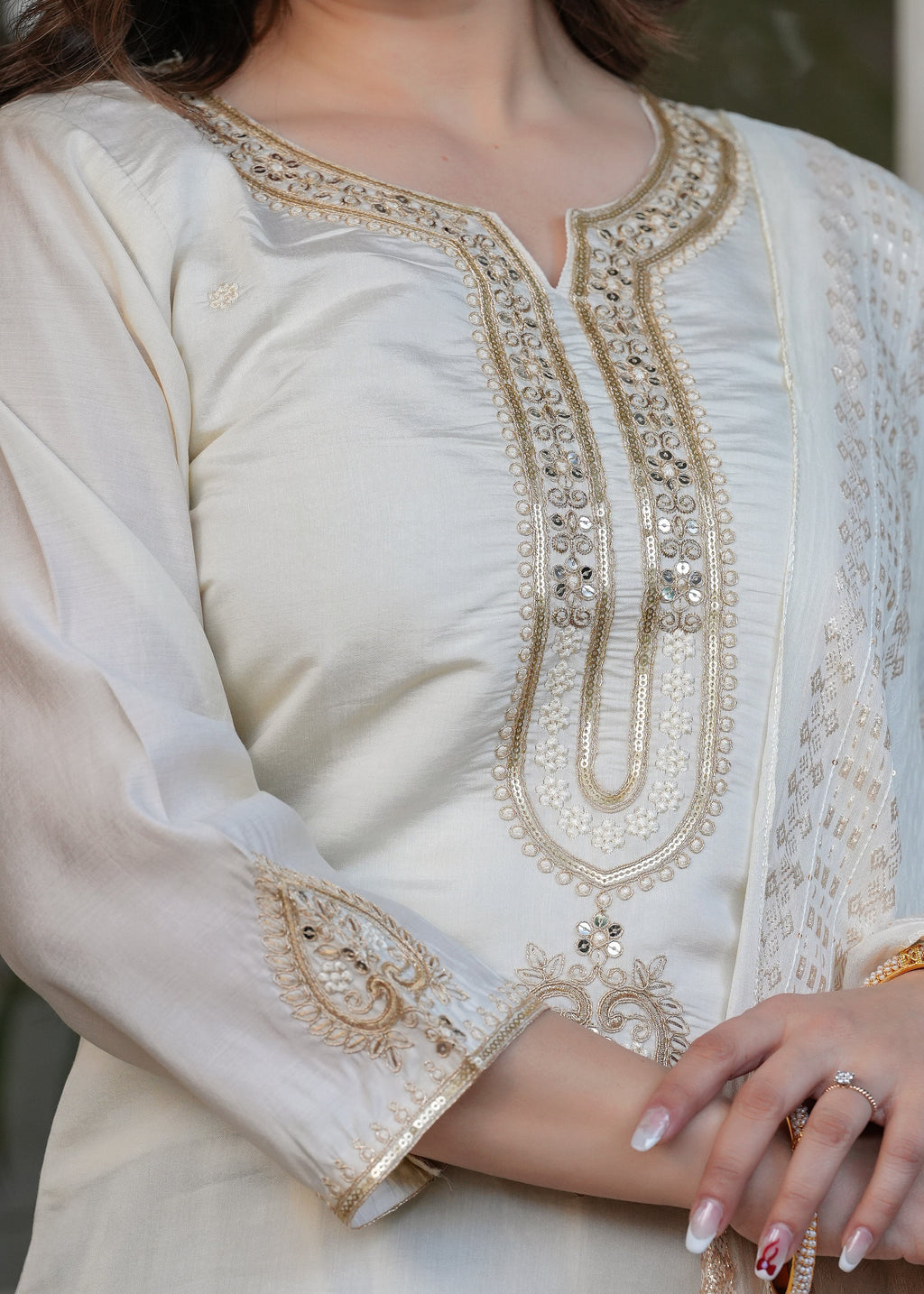 Beautiful White Viscose Chanderi Fabric Kurtis Pant Set