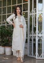 Beautiful White Viscose Chanderi Fabric Kurtis Pant Set
