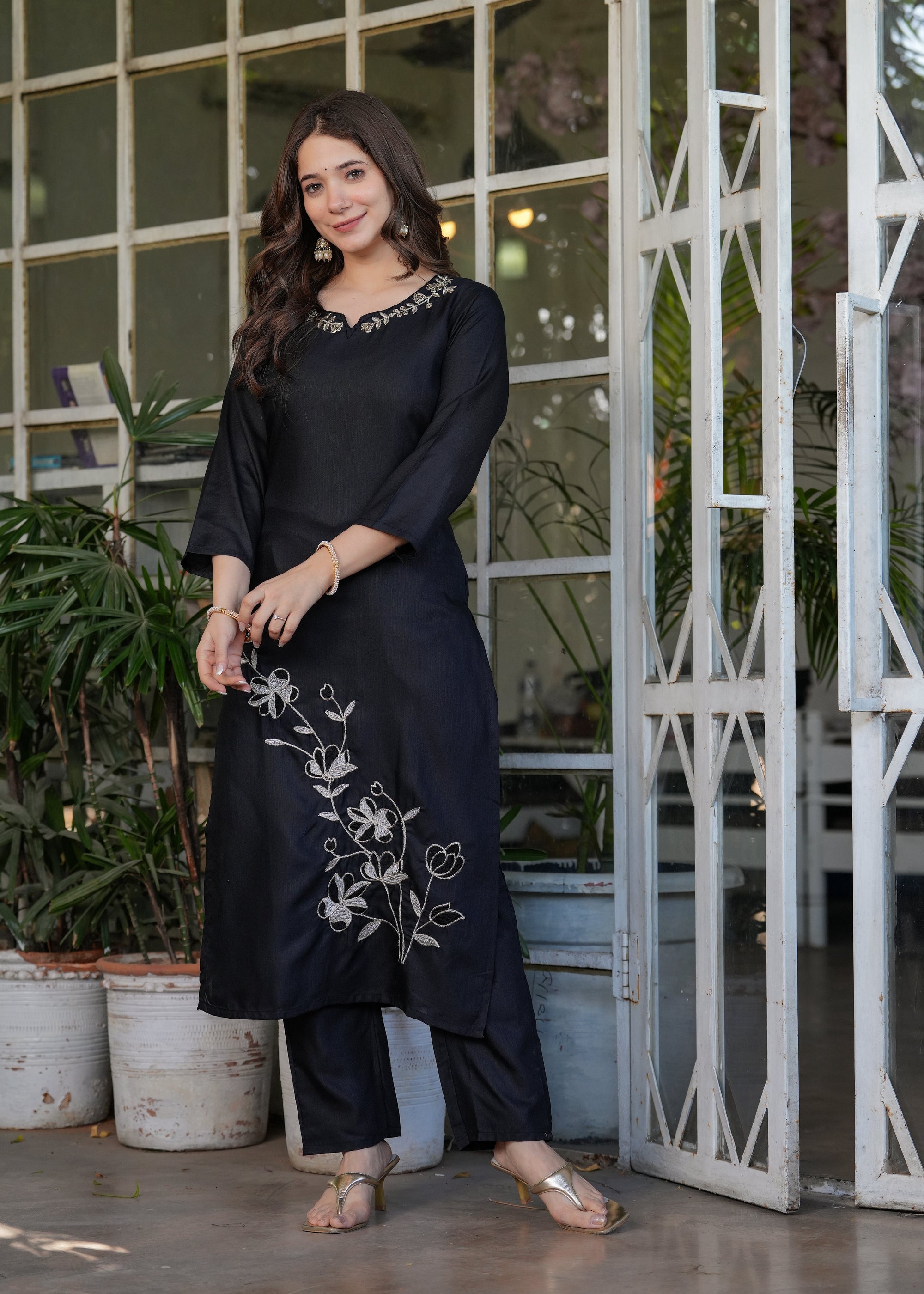 Beautiful Black Viscose Rayon Fabric Kurtis Pant Set