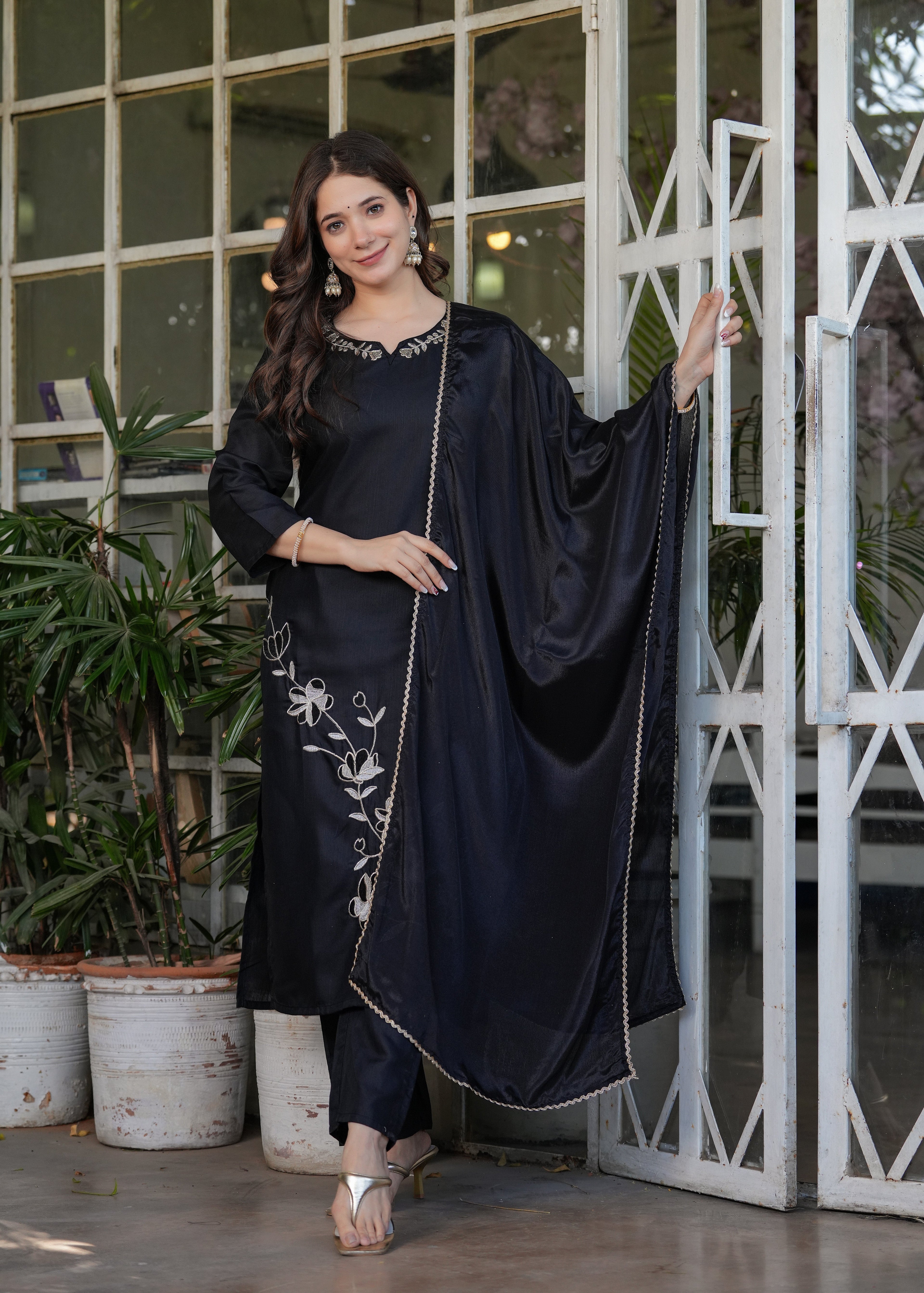 Beautiful Black Viscose Rayon Fabric Kurtis Pant Set
