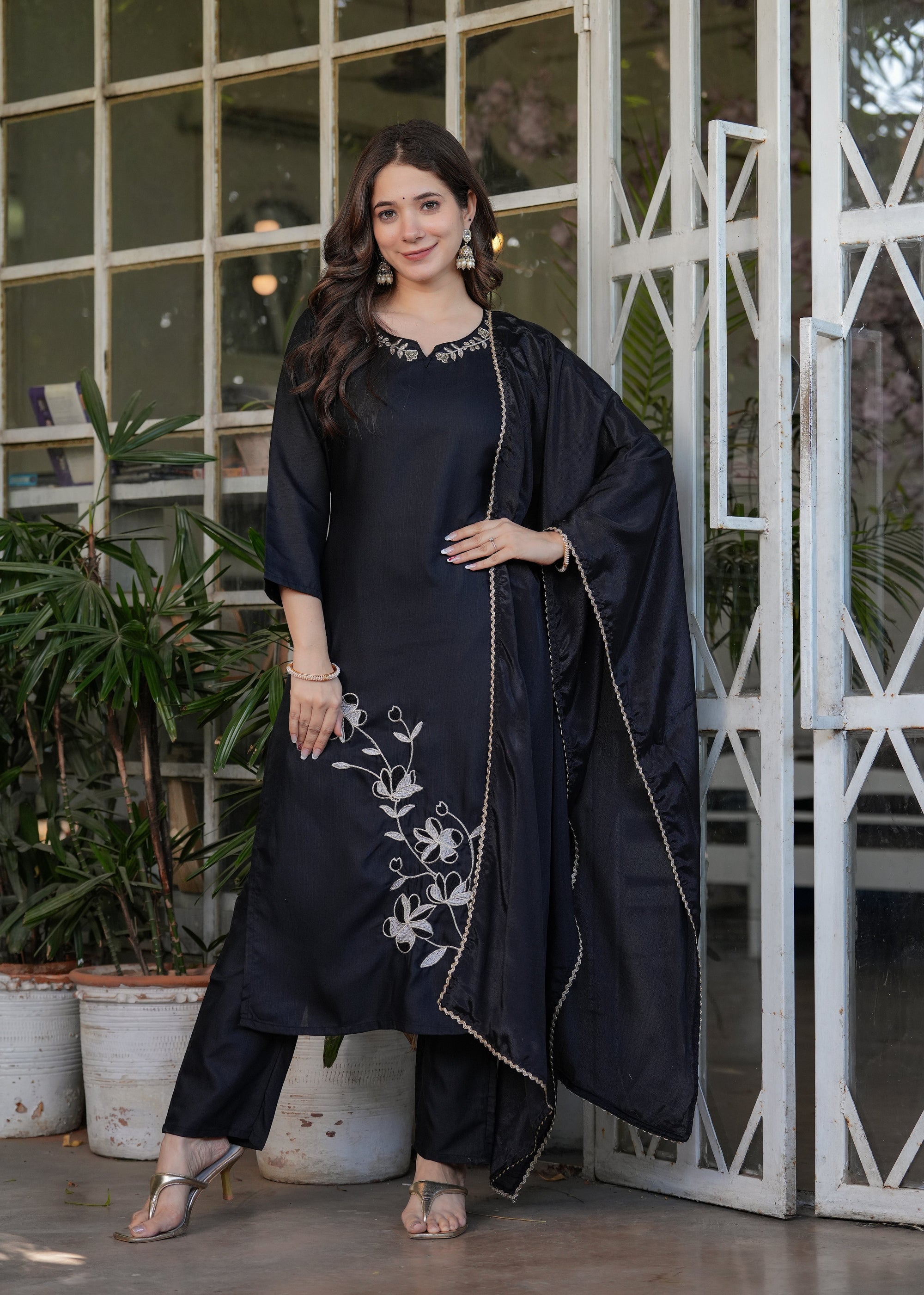 Beautiful Black Viscose Rayon Fabric Kurtis Pant Set