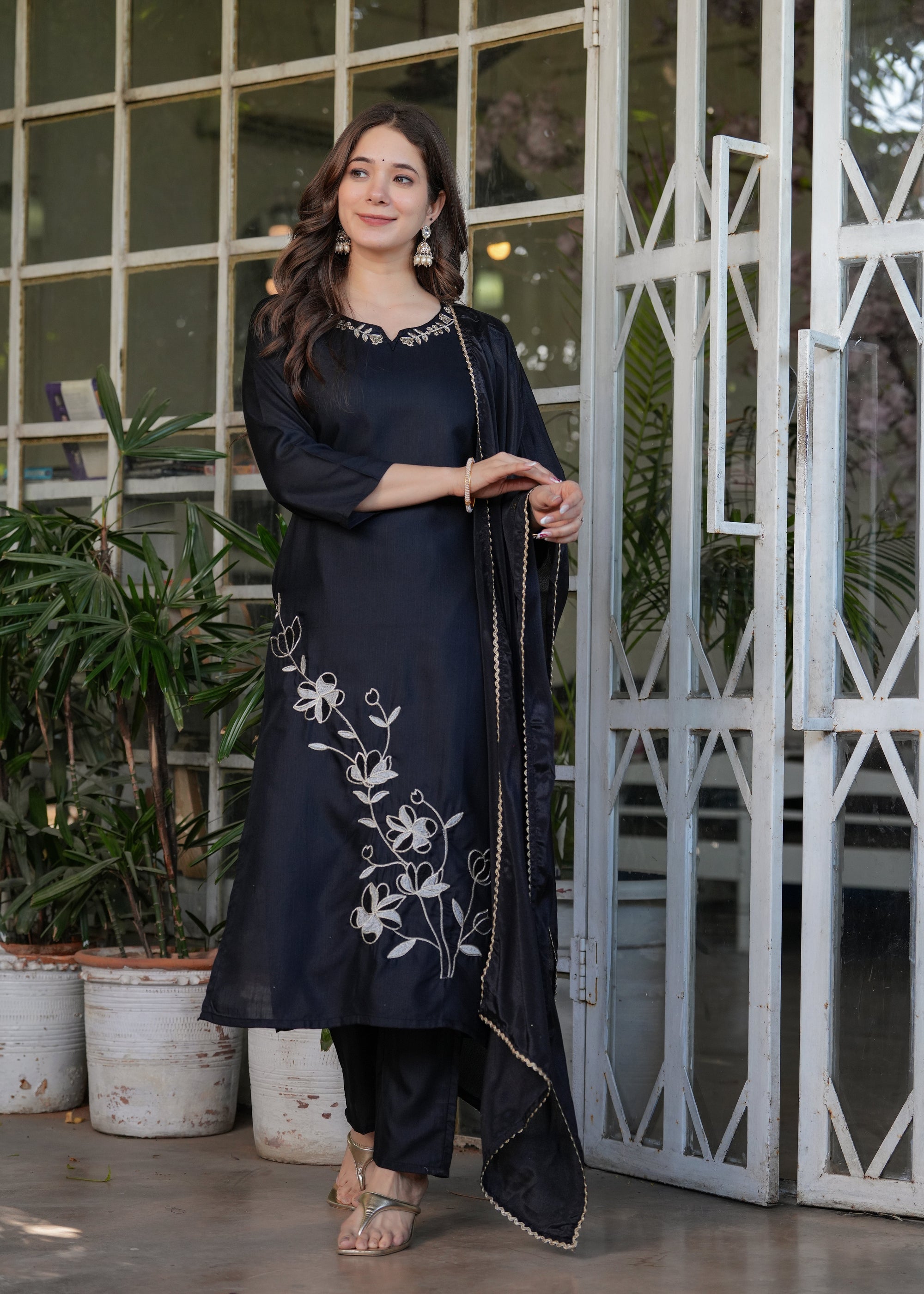 Beautiful Black Viscose Rayon Fabric Kurtis Pant Set
