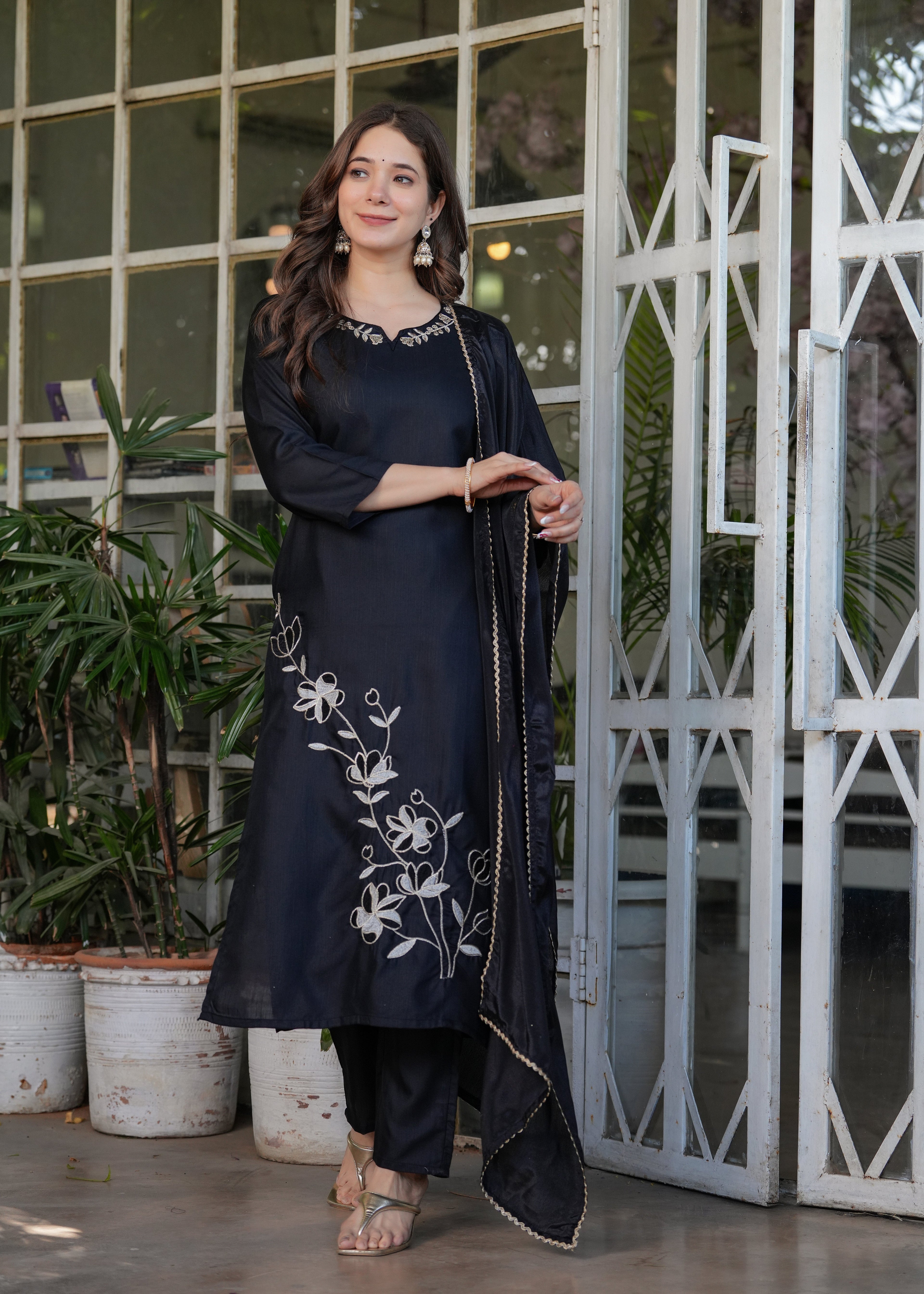 Beautiful Black Viscose Rayon Fabric Kurtis Pant Set