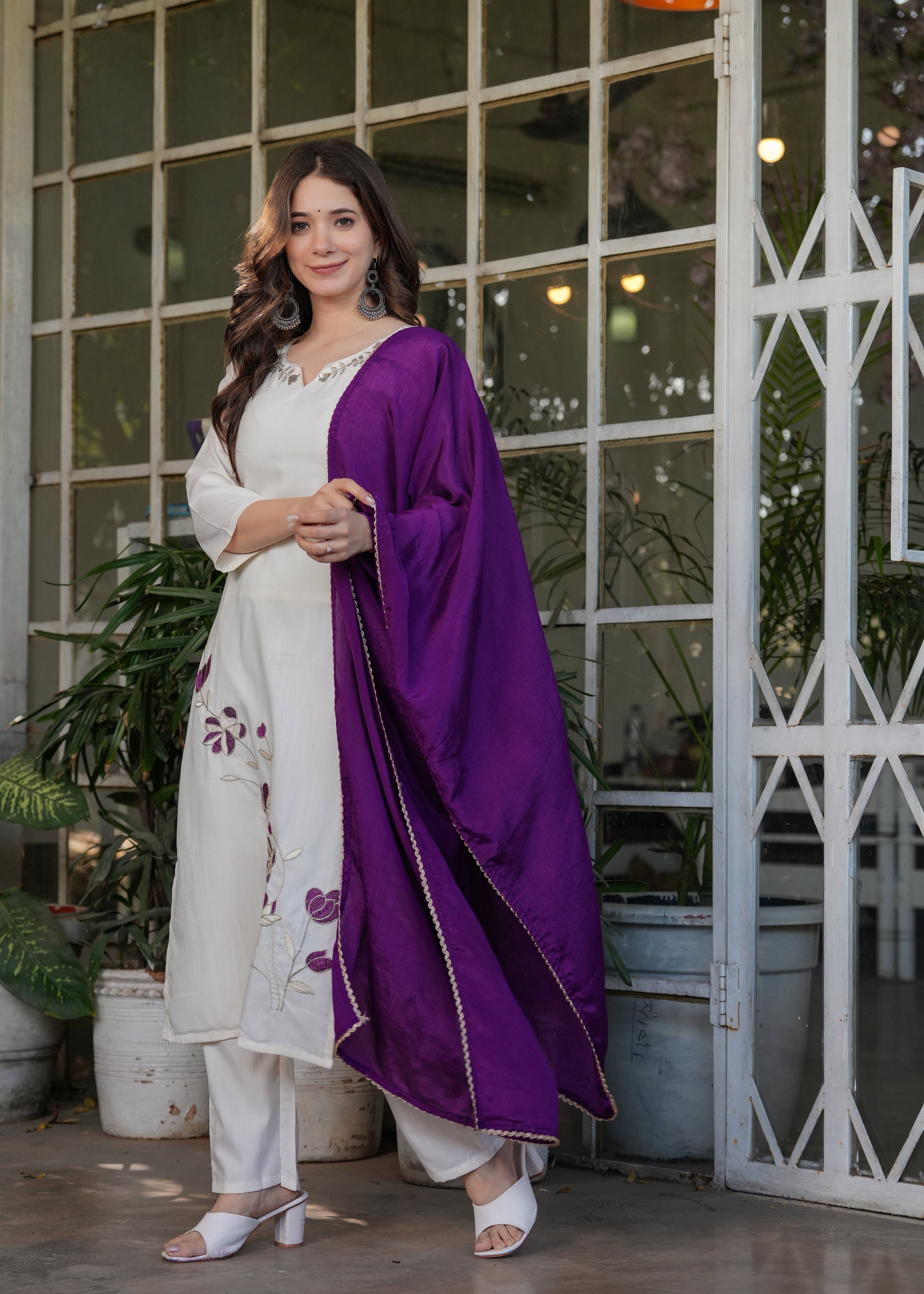 Beautiful Off White Viscose Rayon Fabric Kurtis Pant Set