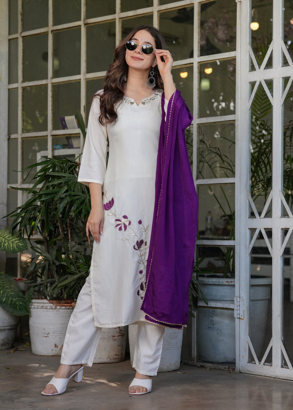 Beautiful Off White Viscose Rayon Fabric Kurtis Pant Set
