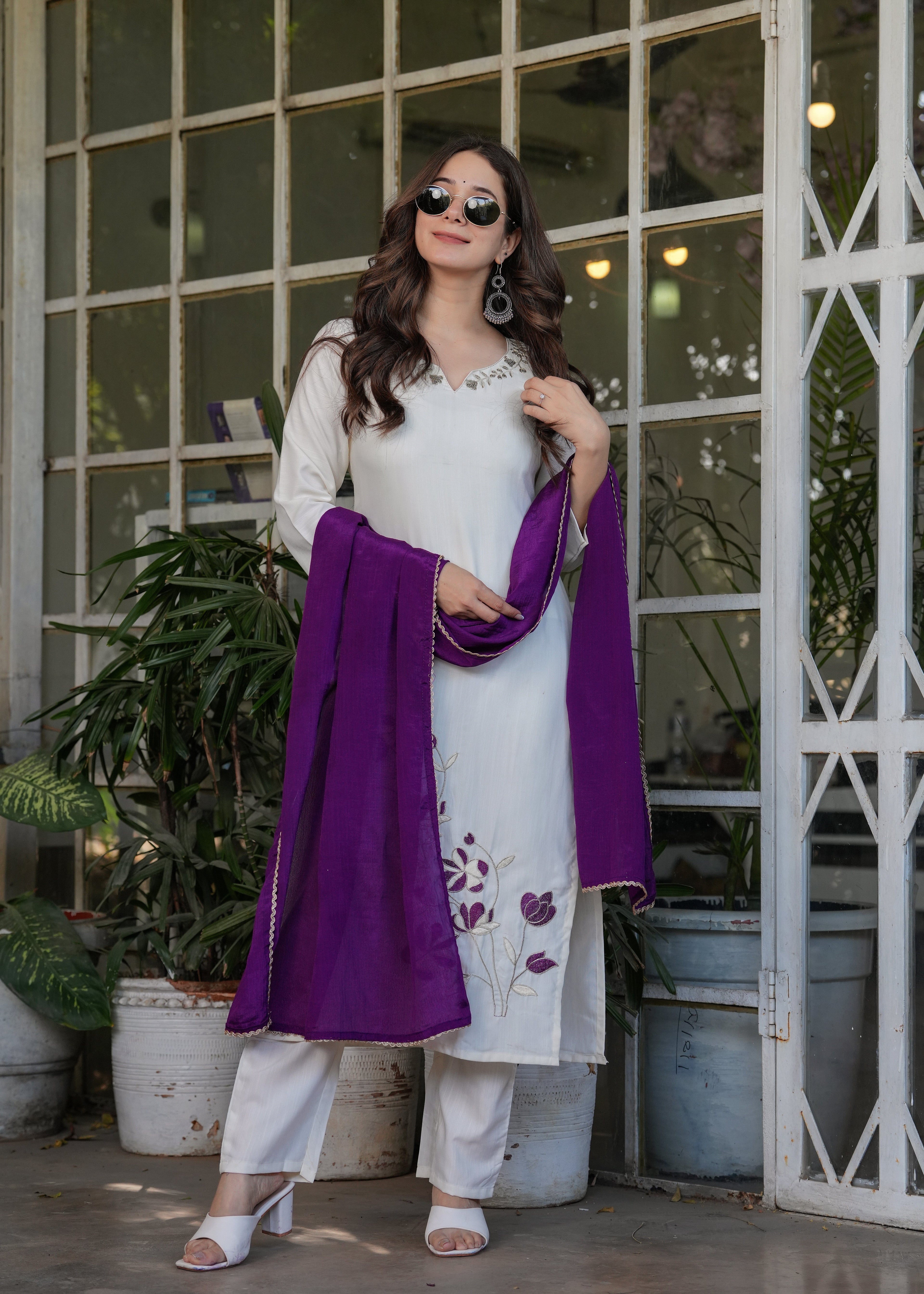 Beautiful Off White Viscose Rayon Fabric Kurtis Pant Set