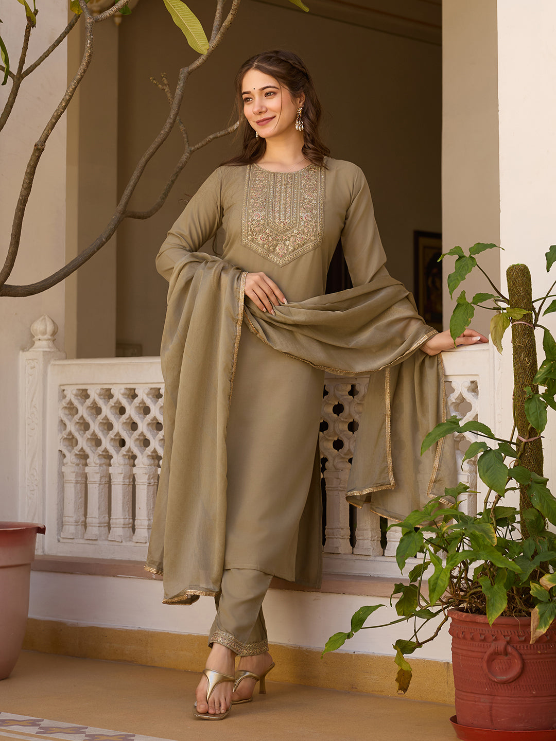 Beautiful Pista Color Rayon Fabric Kurtis Pant Set