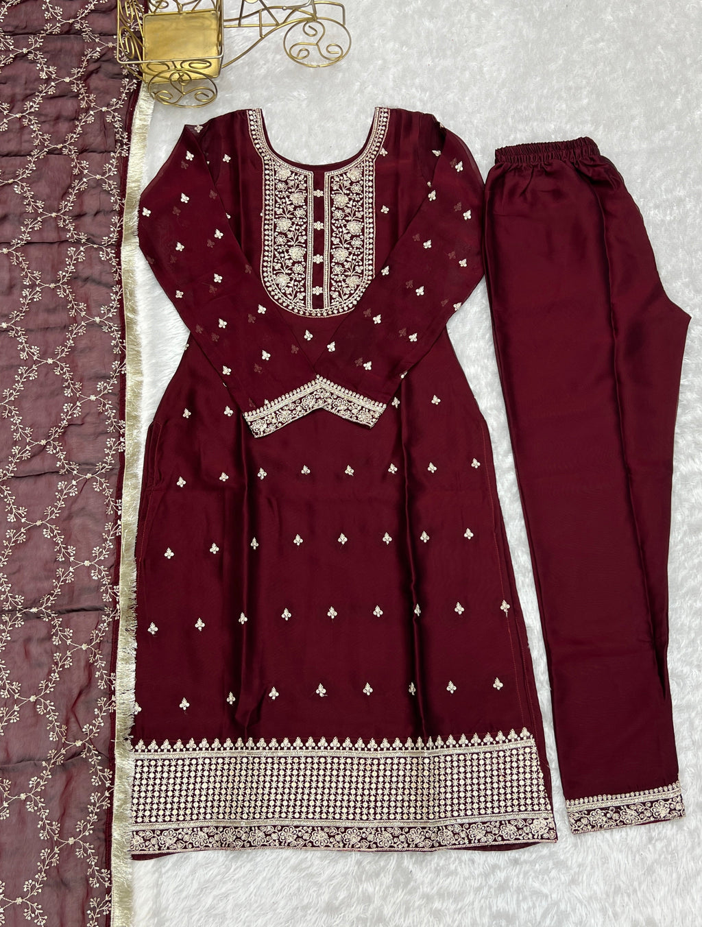 MAROON BEAUTIFUL PURE BLOOMING RANGOLI SILK FABRIC STRAIGHT FIT KURTA WITH DUPPTA SET (Copy)