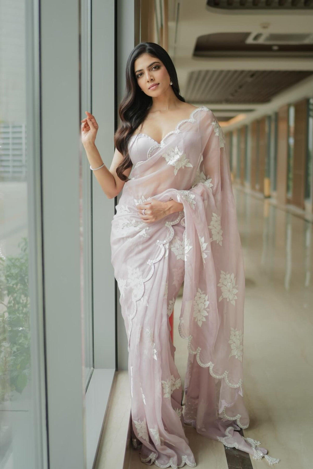 Fabulous Zimmy Chhu With Multi Thread  And Cut Work Border