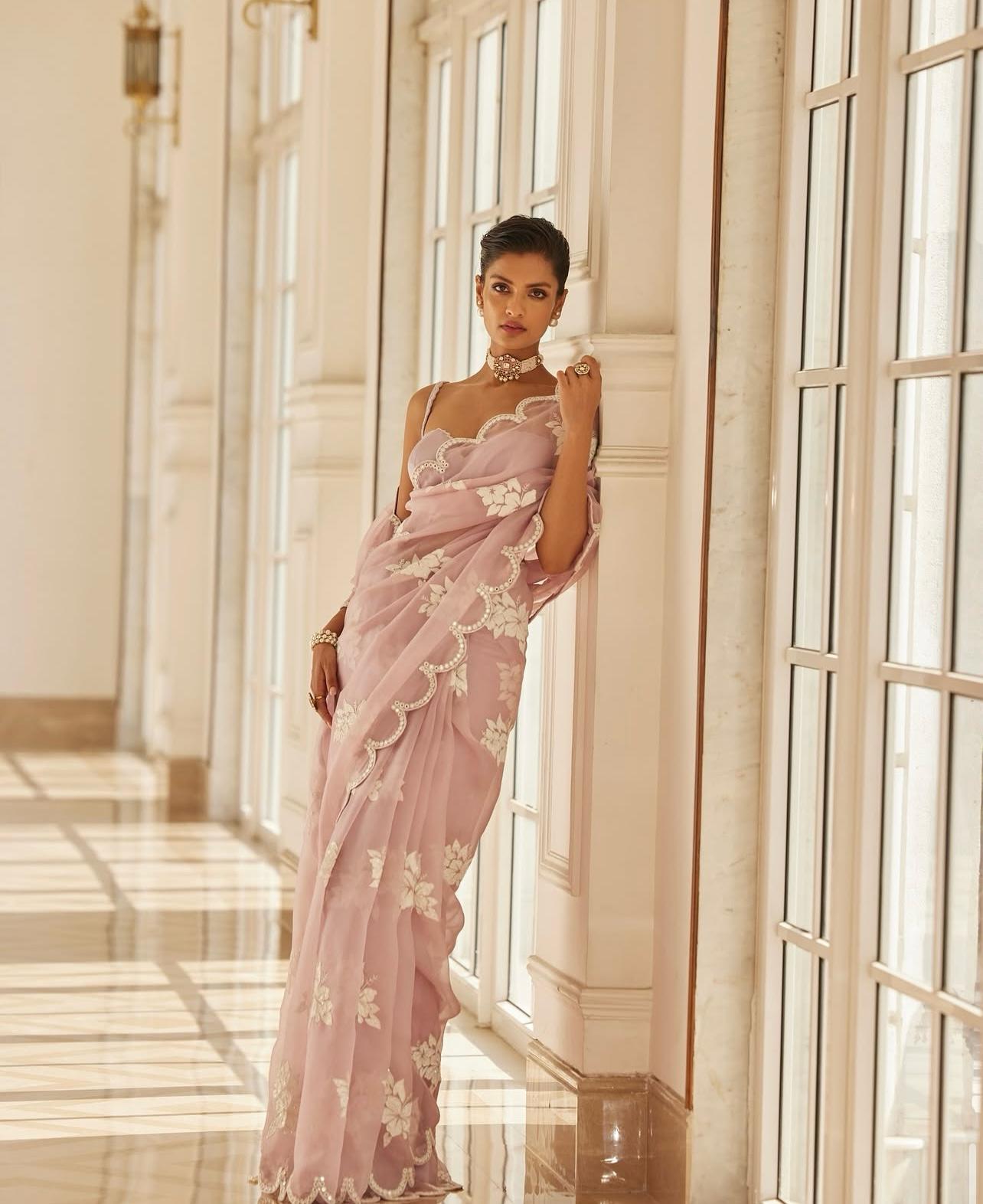 Fabulous Zimmy Chhu With Multi Thread  And Cut Work Border