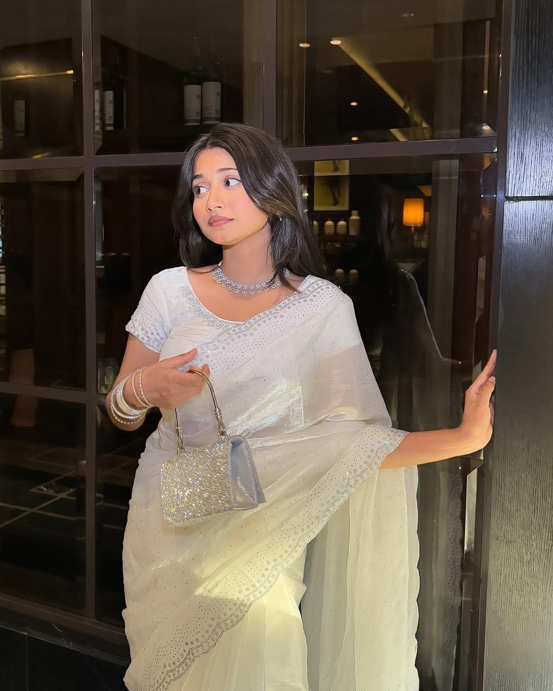 Rich And Partywear Crystal Diamond Work In Pure Soft Burburry Silk