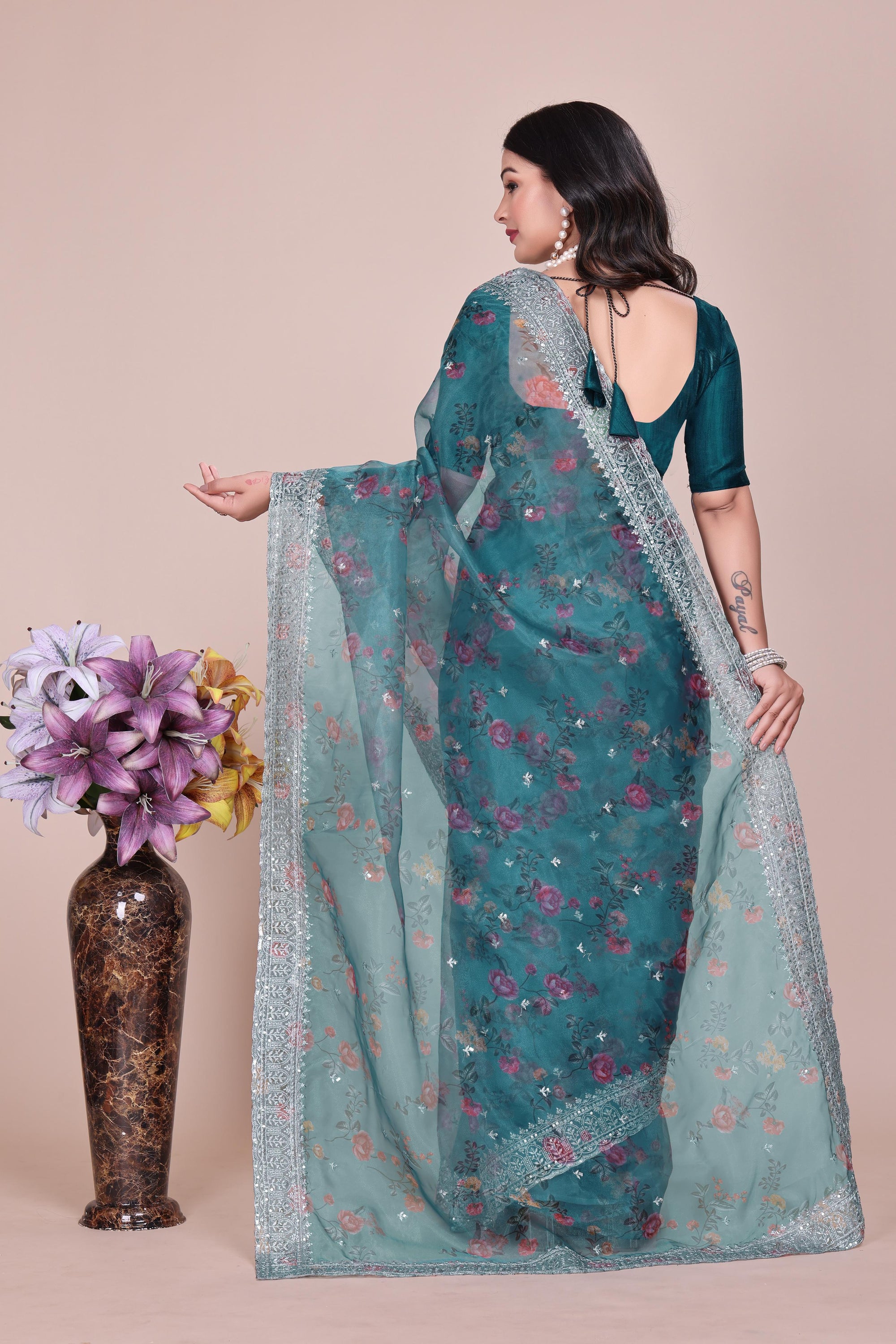 Tissue Organza With Beautiful Flowers Digital Print And Embroidery Zari